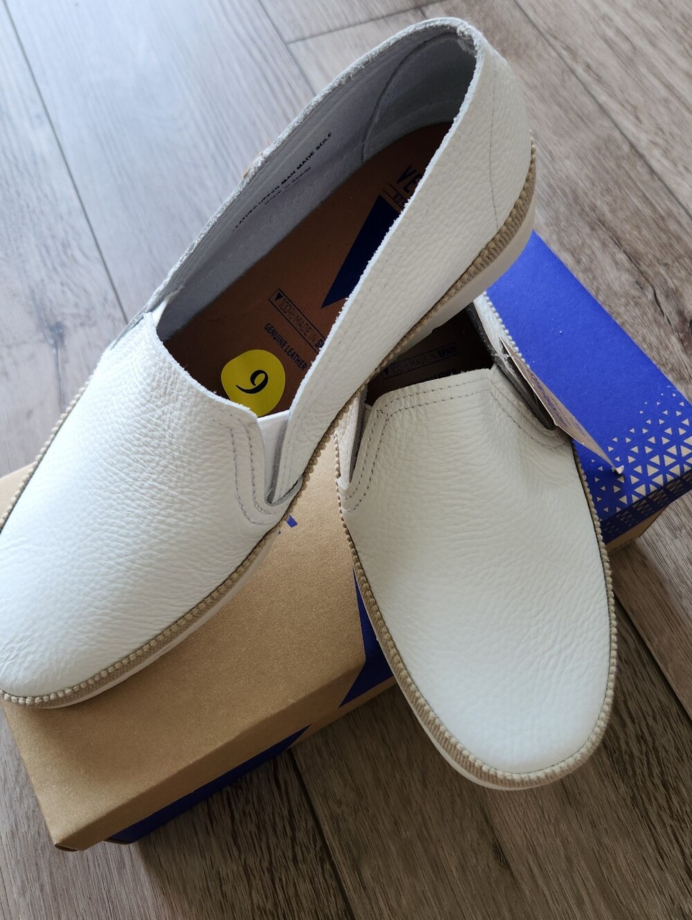 New Slip-On Casual Loafers in White .100% Soft Leather. Made in Spain
